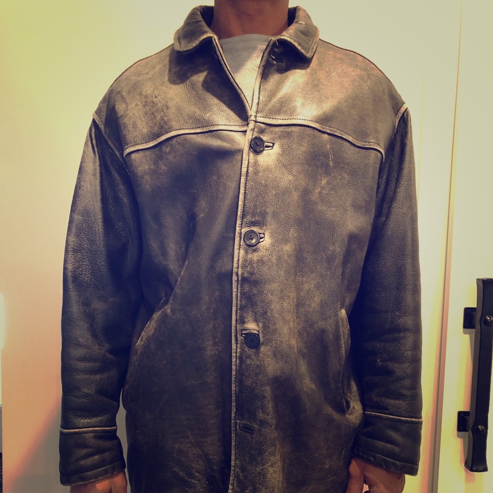 Men’s XL Andrew Marc leather coat. GUC